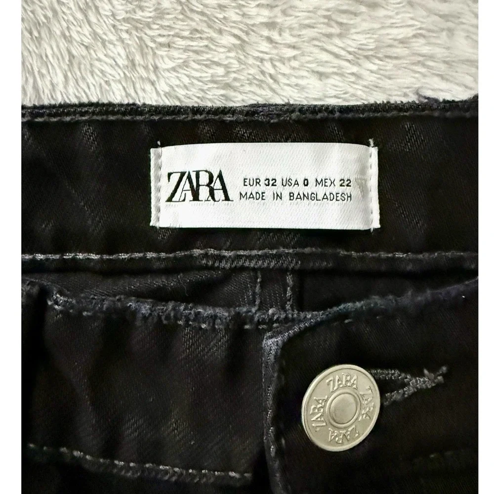 Zara Black Distressed‎ Ripped Straight Leg Jeans Womens Size 0 Distressing 27x31